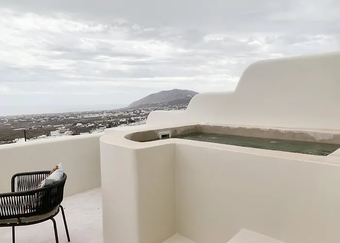 Mod Santorini Vegan Hotel Firá