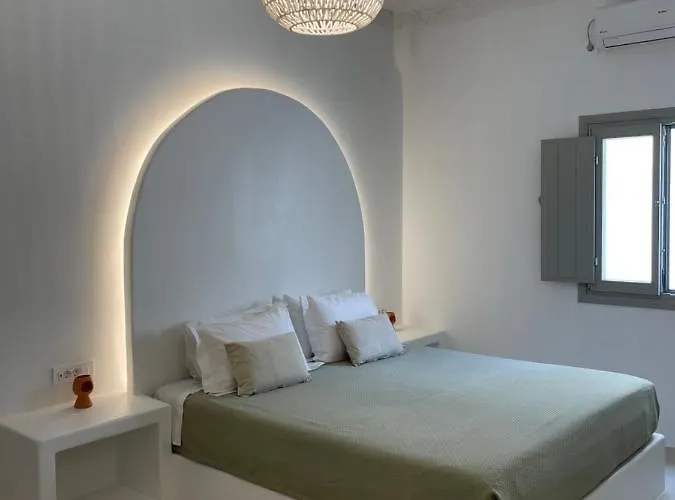 Mod Santorini Vegan Hotel Firá