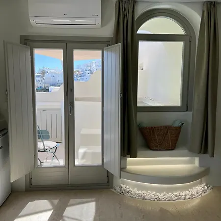 Отель Mod Santorini Vegan Тира