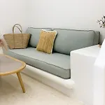 Отель Mod Santorini Vegan Тира